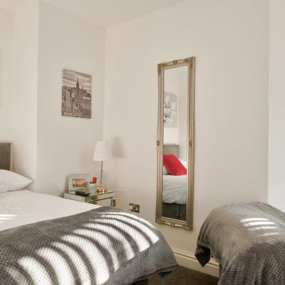 Priory Suites Liverpool Eksteriør bilde